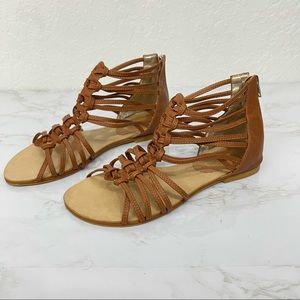 Strap sandals brown